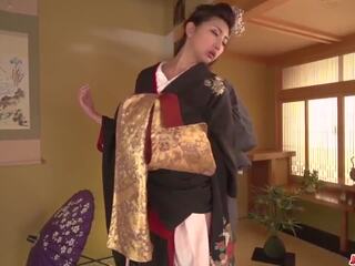 Mom aku wis dhemen jancok takes down her kimono for a big kontol: free dhuwur definisi x rated movie 9f
