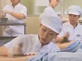 Japonais infirmière travail poilu phallus
