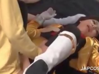 Pusaudze japānieši eskorts slēgumu peter izpaužas krūtis saspieda
