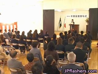 Japonské stunner počas graduation